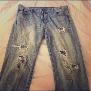 UNIQLO Distressed Boyfriend Slim Fit Jeans